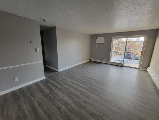 Foto del edificio - 1815-1819 Garfield Rd