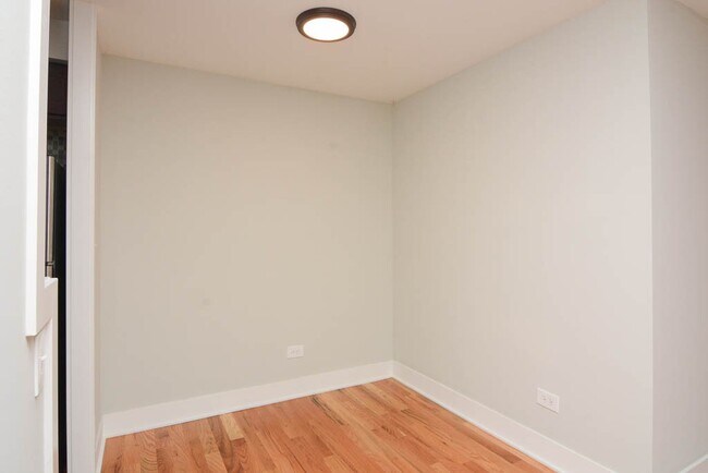 Foto del edificio - 701 Elm Pl