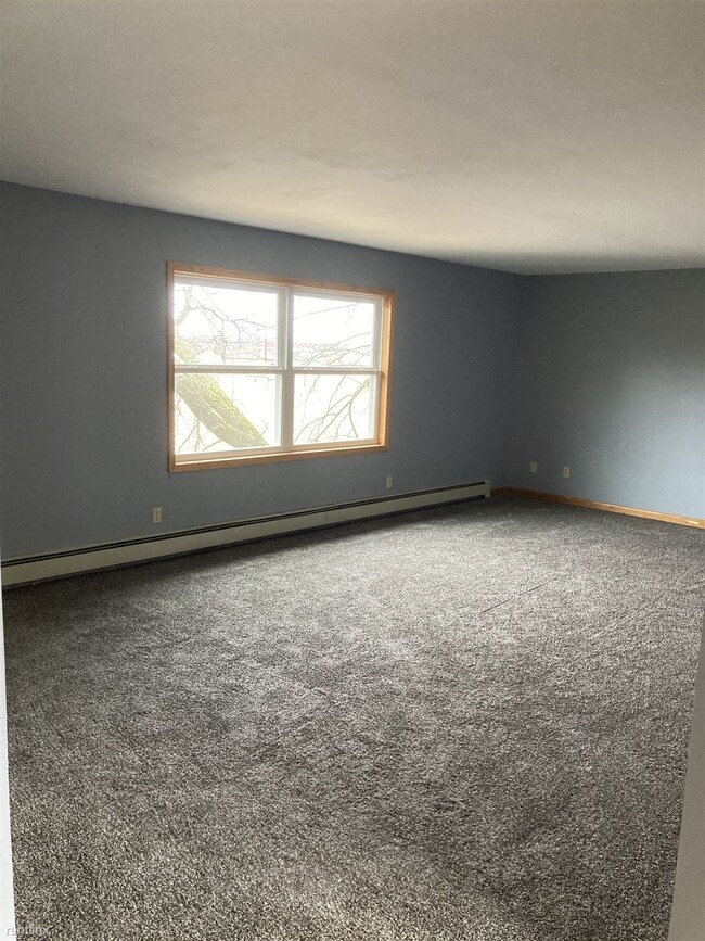 2 br, 1 bath Duplex 216 West 6th Street Townhome Rentals in