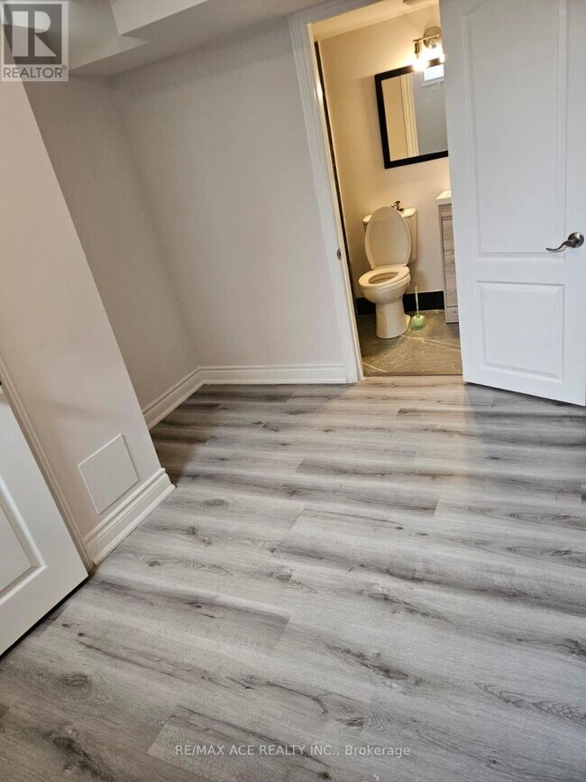 Photo du bâtiment - 190 Britannia Ave W