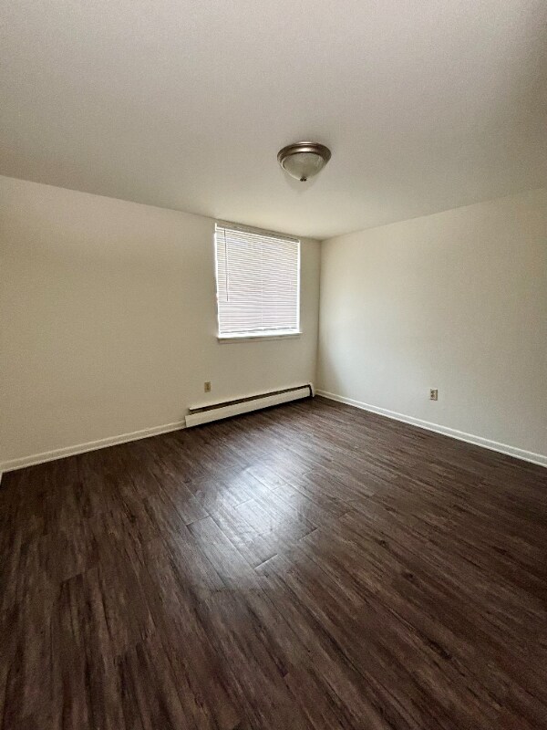 Foto del edificio - 2715 Eggert Rd
