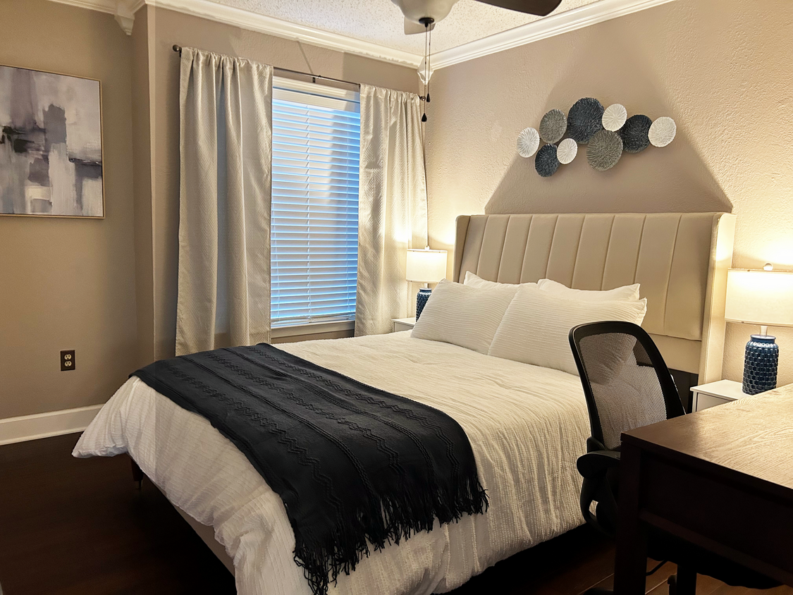 Bedroom with walk in closet - 5550 Spring Valley Rd