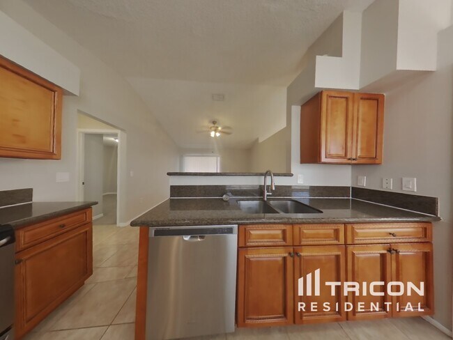 Foto del edificio - 7619 37th St Cir E