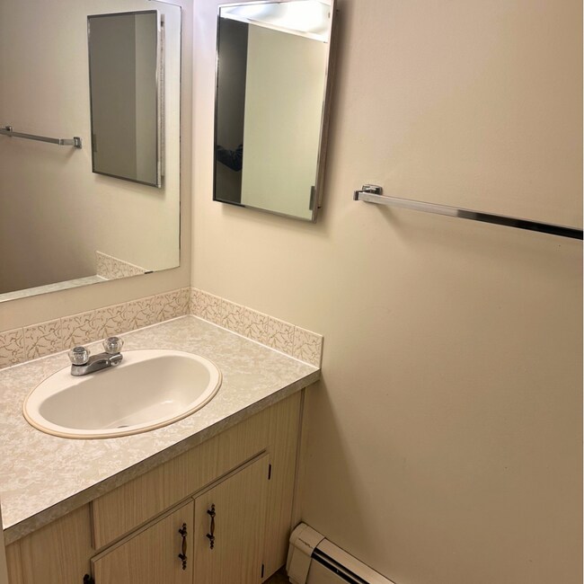 Photo du bâtiment - 10601-10100 100 St