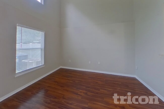 Building Photo - 76589 Longleaf Loop