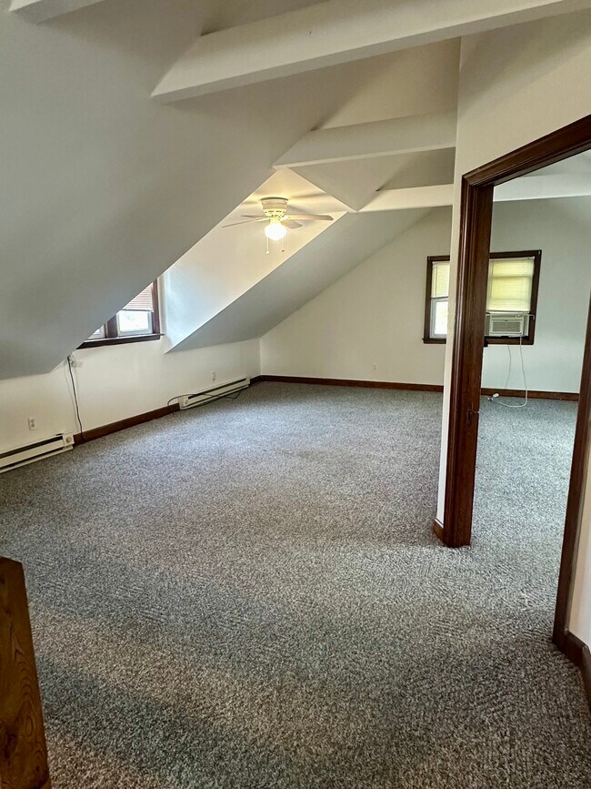 Foto del edificio - 1188 Railroad Rd