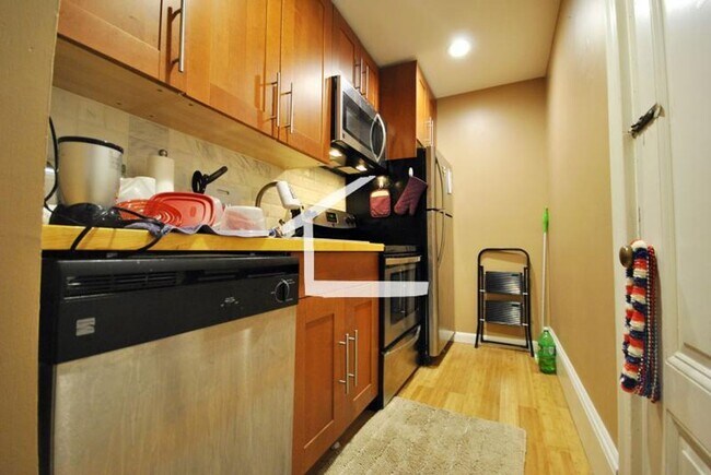 Foto del edificio - 20 Bay State Rd