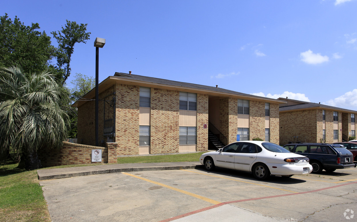 Building Photo - Bay Terrace Apartments