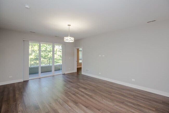 Foto del edificio - 1202 Waukegan Rd