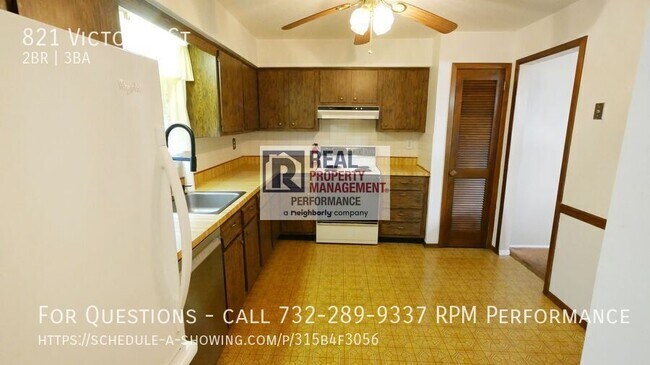 Foto del edificio - 821 Victoria Ct