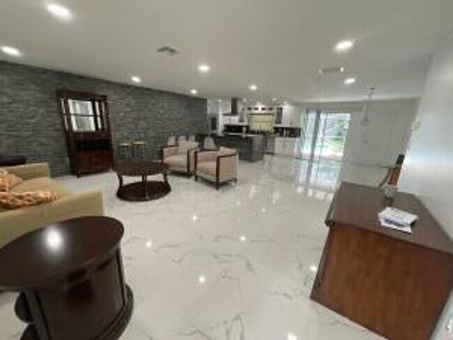 Foto del edificio - 3205 NW 87th Ave