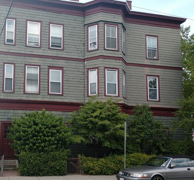 Primary Photo - 67 Ellery St