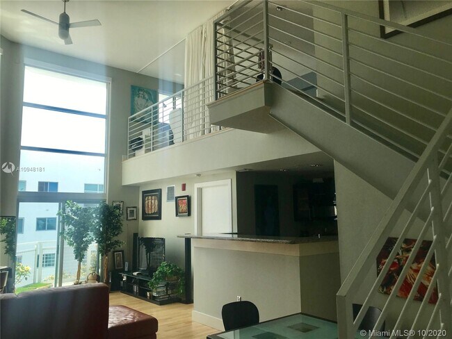 Building Photo - 7728 Collins Ave