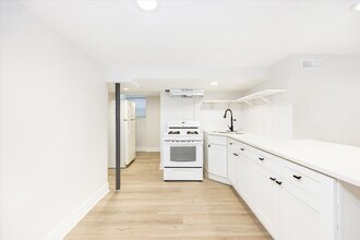 Building Photo - 4849 W Hutchinson St