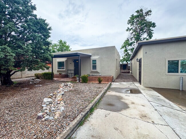 Foto del edificio - 905 Palo Duro Ave NW