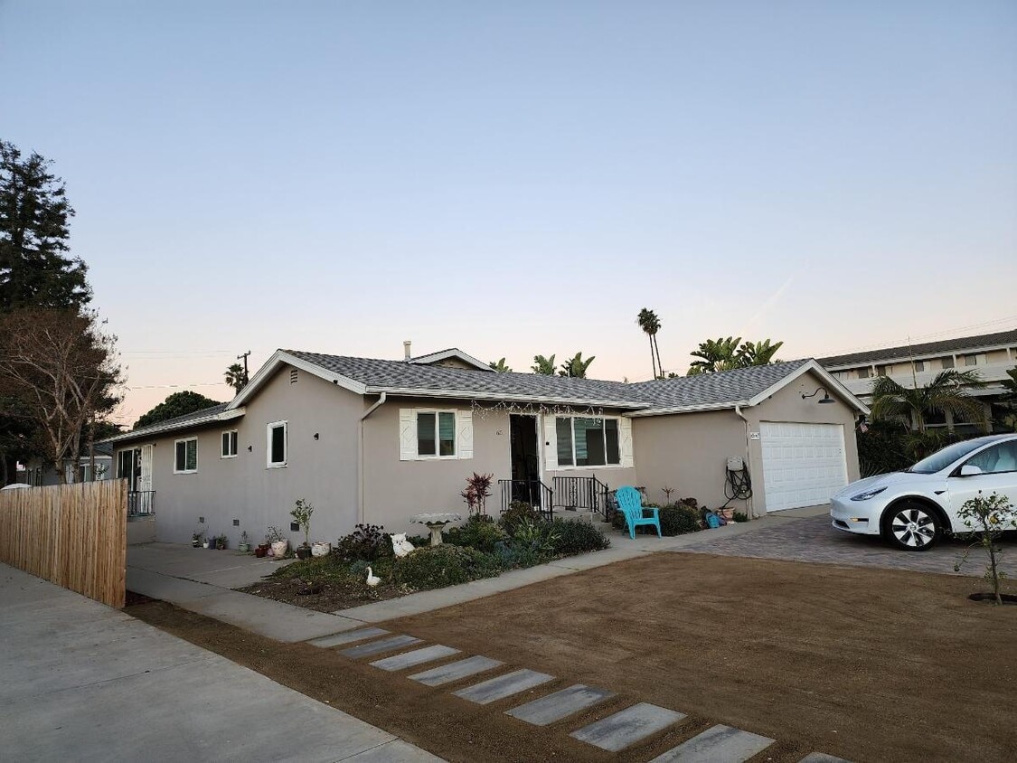 Primary Photo - 67 College Dr