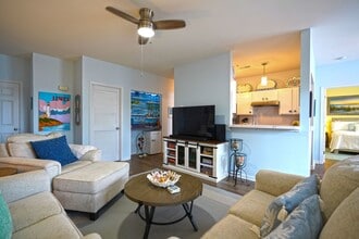 Building Photo - 34682 Villa Cir