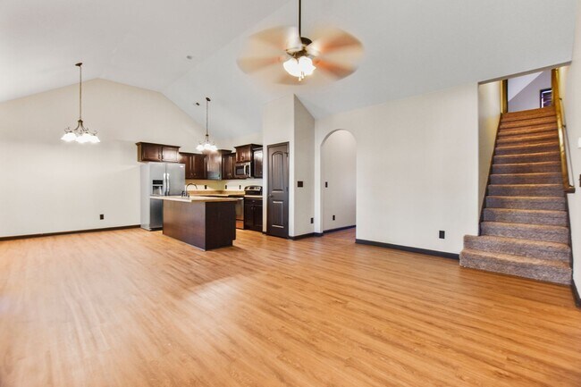 Foto del edificio - Pet Friendly Four Bedroom!