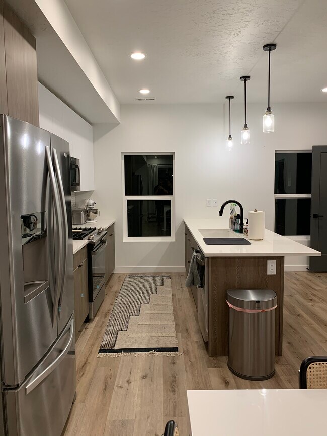 Foto del edificio - 620 N Orchard Dr