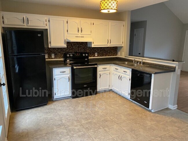 Foto del edificio - 6865 Lagrange Cir N