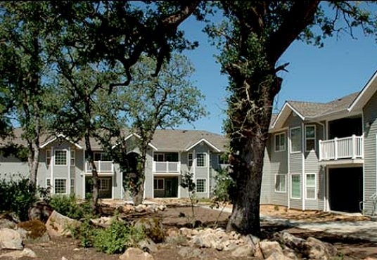 Primary Photo - Lakeview Terrace Apartments