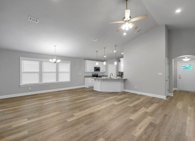 Foto del edificio - Stunning Rental in Navarre!