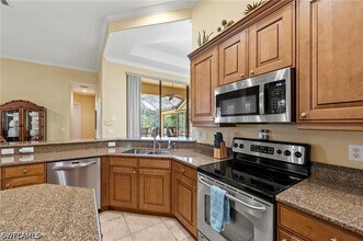 Building Photo - 975 Tivoli Ct