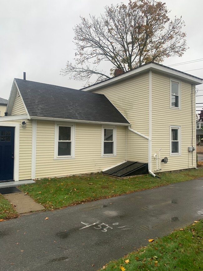 Building Photo - 159 Tremont St