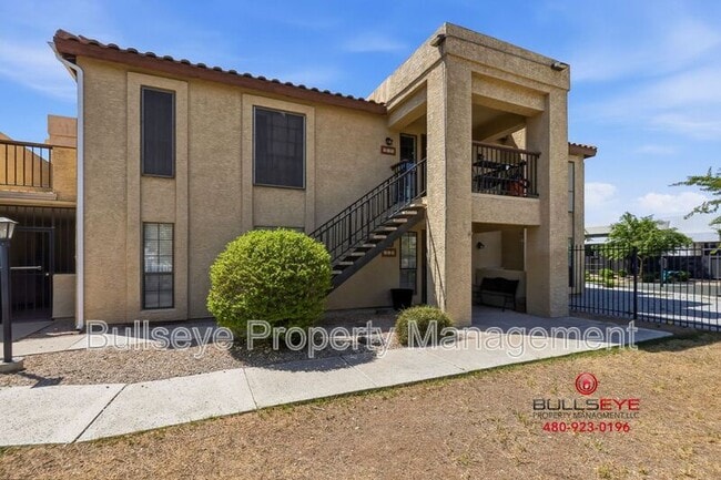 Building Photo - 8344 N 21st Dr