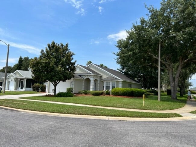 Weston Hills Gated Pool Community - Weston Hills Gated Pool Community House