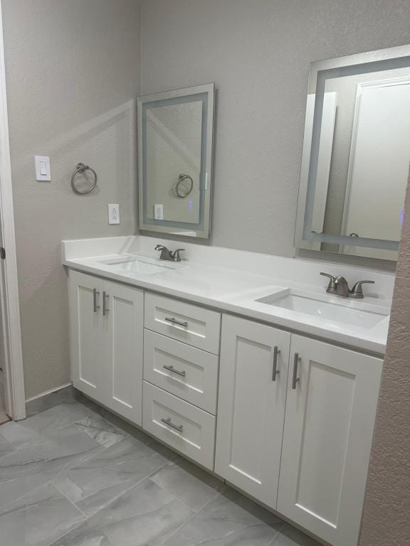 Foto del edificio - 2415 Amber Hill Ln
