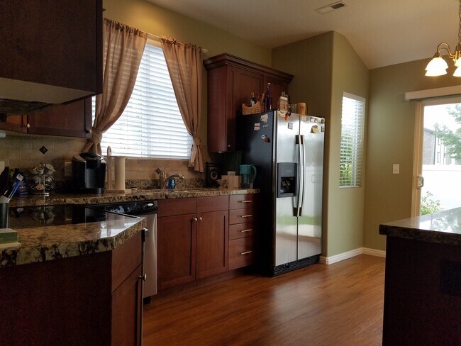 Foto del edificio - 3 Bed Townhome with Mountain Views and Community Pool
