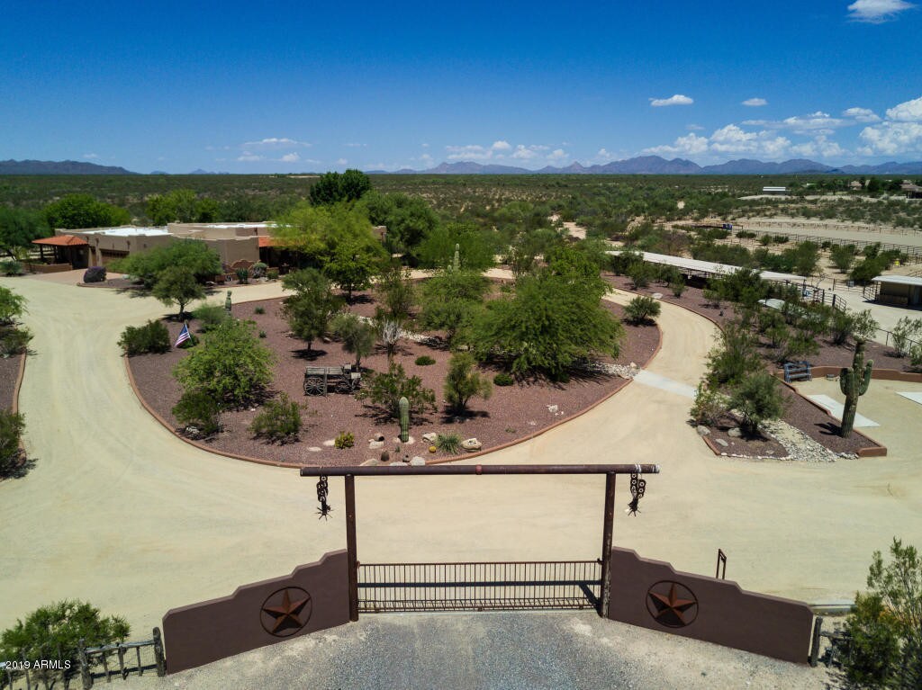 Primary Photo - 35450 Gold Rock Cir