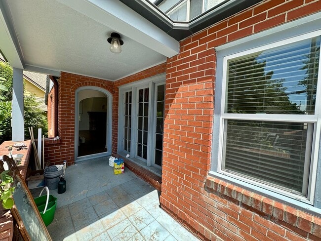 Building Photo - 112