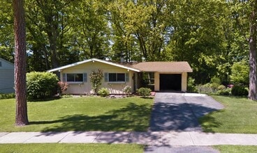 Building Photo - 1931 Fairwood Ln