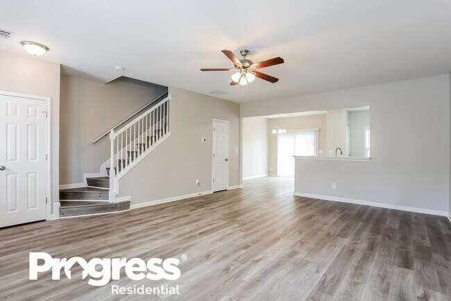 Building Photo - 2830 Deerwood Ln
