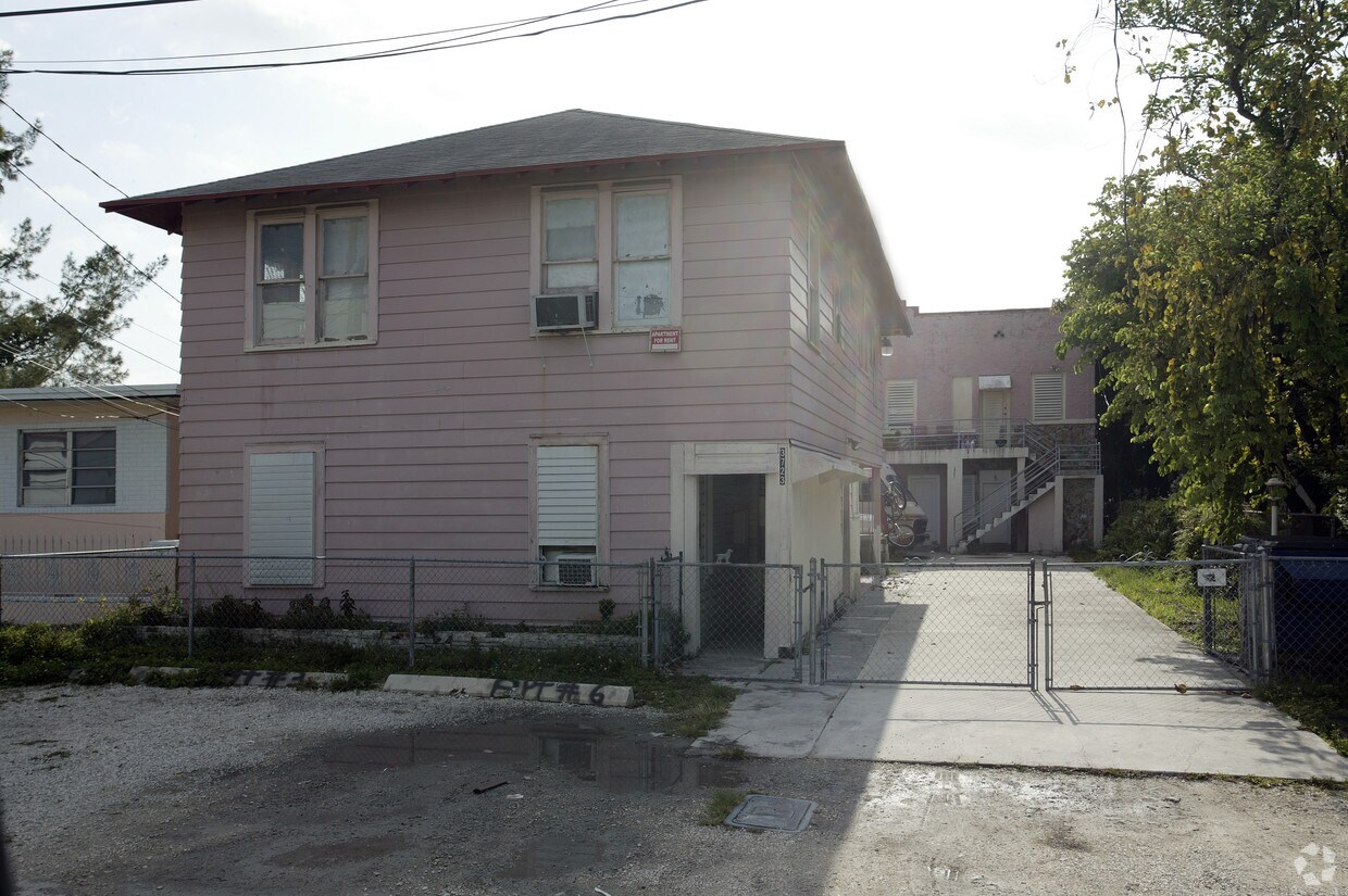 Foto principal - 3721-3723 NW 20th Ave
