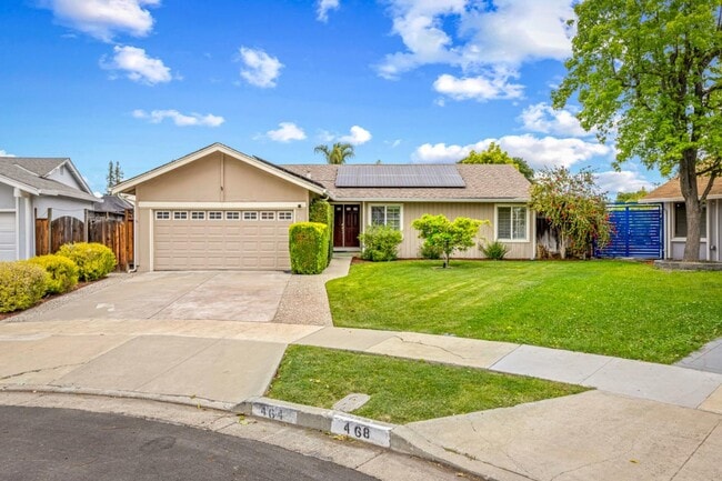 Building Photo - 464 Edelweiss Dr