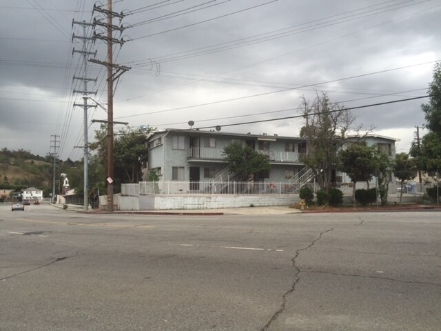 Building Photo - 3576 Marguerite St