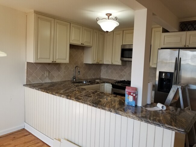 Foto del edificio - 84 Laidlaw Ave