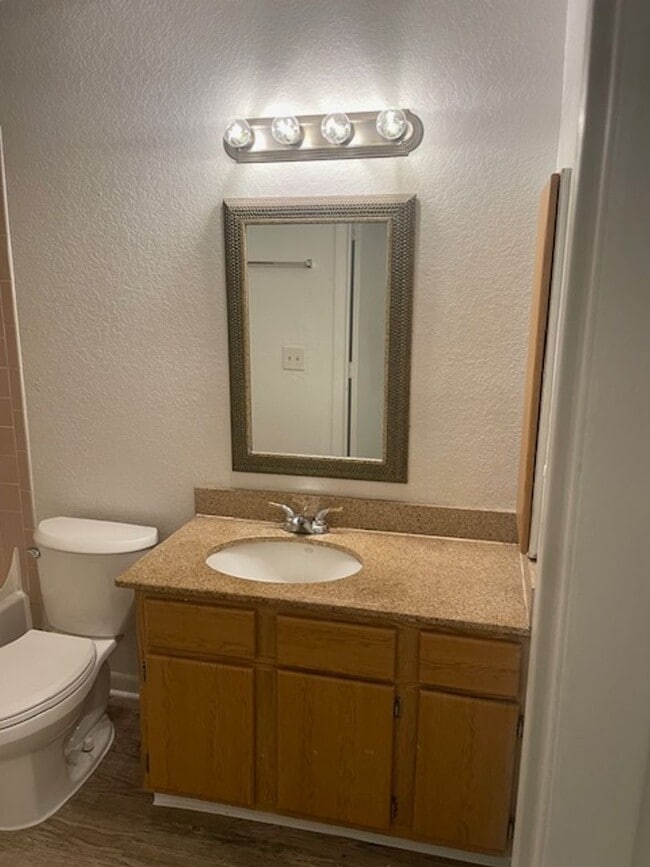 Building Photo - Lexington Place - 0515
