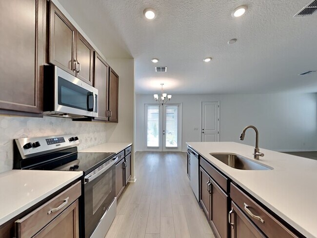 Foto del edificio - 2395 Zuni Rd