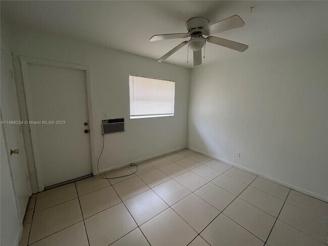 Foto del edificio - 1610 NW 52nd Ave