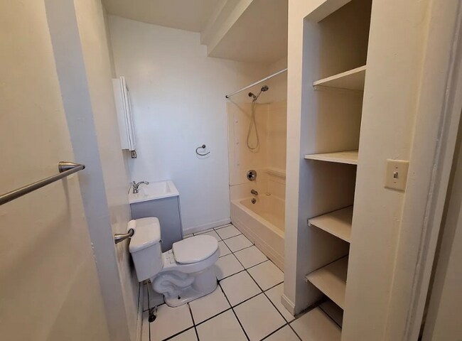 Foto del edificio - 822 McLain St