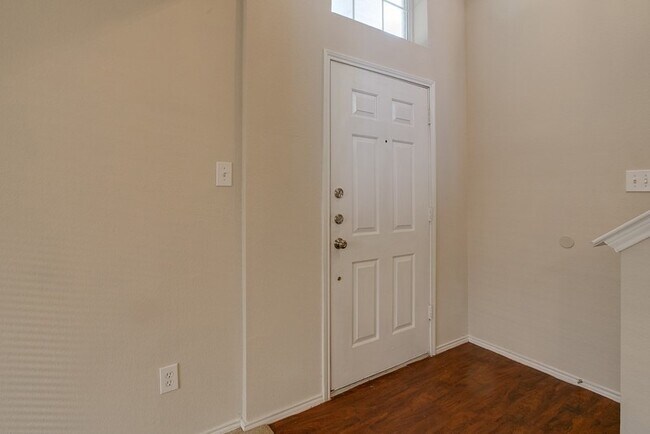 Building Photo - 3920 Malibu Sun Dr