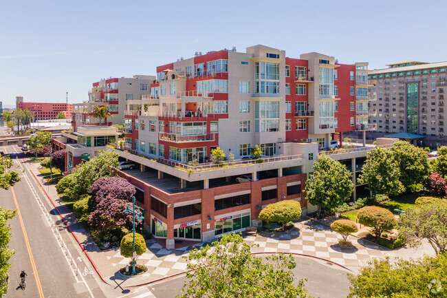 Foto del edificio - The Terraces At Emerystation