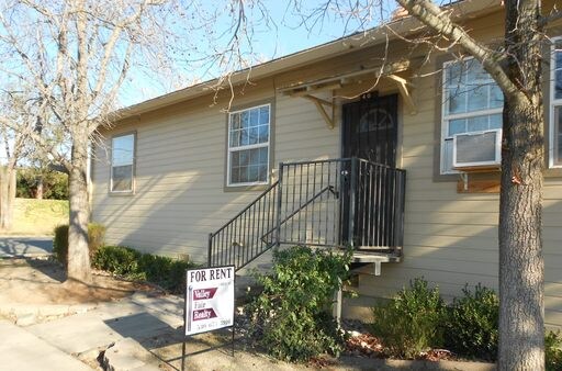 Primary Photo - 305 C St