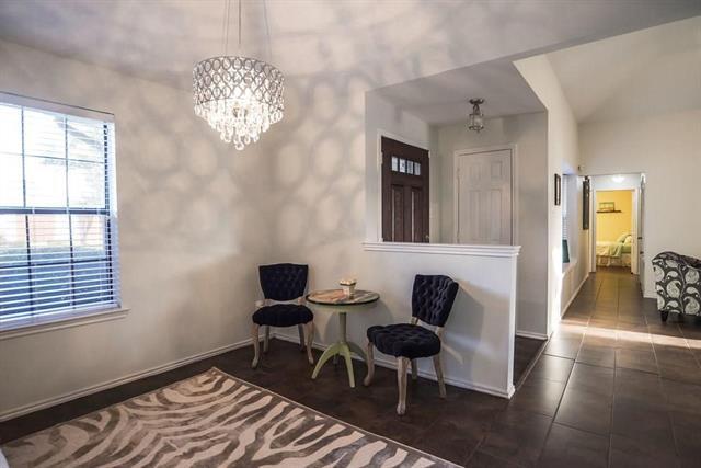 Foto del edificio - 449 Phillips Dr