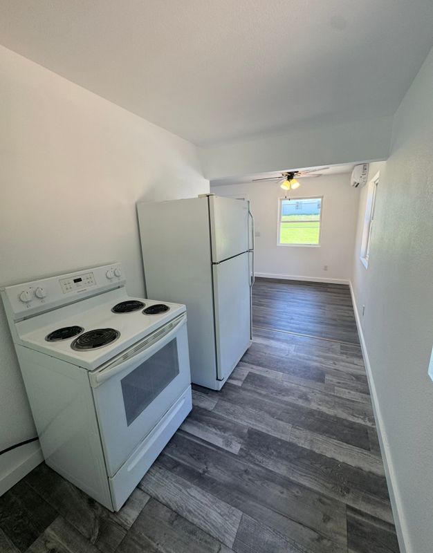 Building Photo - 271 Shadowrock Dr