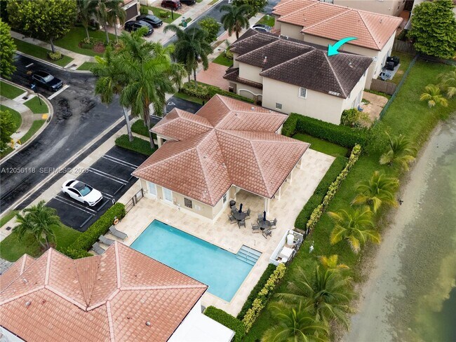 Foto del edificio - 4401 NW 113th Ct